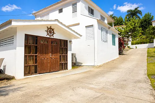 Bo Calvache Sector Valle Escondido The Captains St #The Captains Studio Photo 1 Bo Calvache Sector Valle Escondido The Captains St #The Captains Studio Photo 1