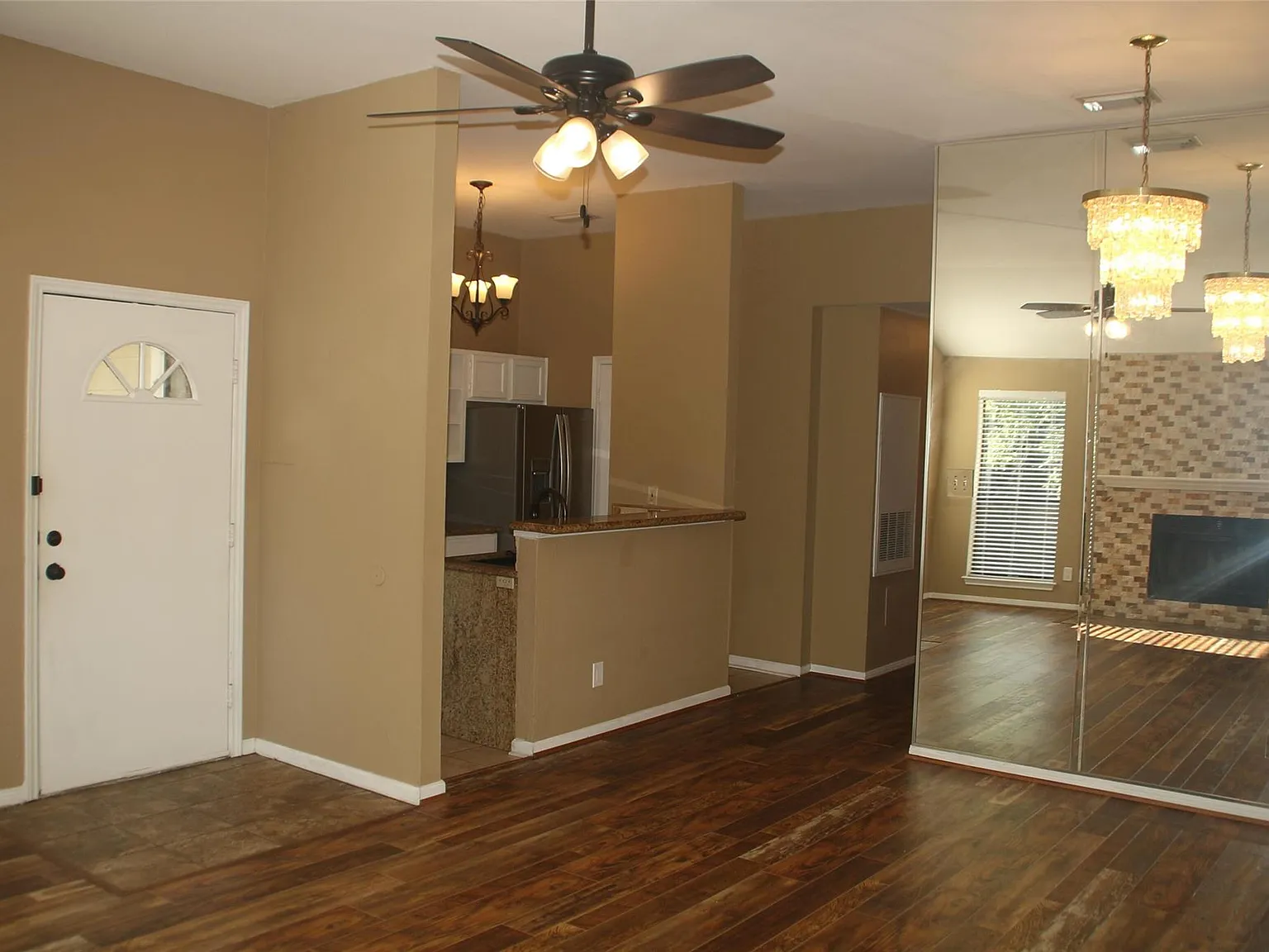 2 bed, 2.0 bath, 1106 sqft, $1,399 — Photo 4