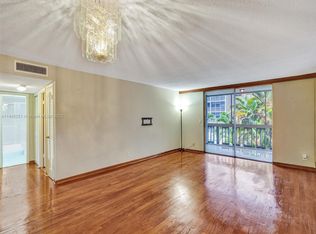 610 NE 12th Ave APT 207, Hallandale Beach, FL 33009