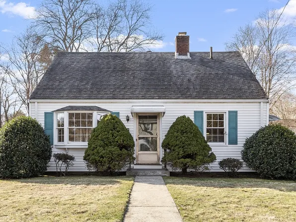 11 Pine St, Natick, MA 01760