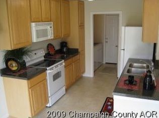 608 Yalow Dr, Champaign, IL 61822