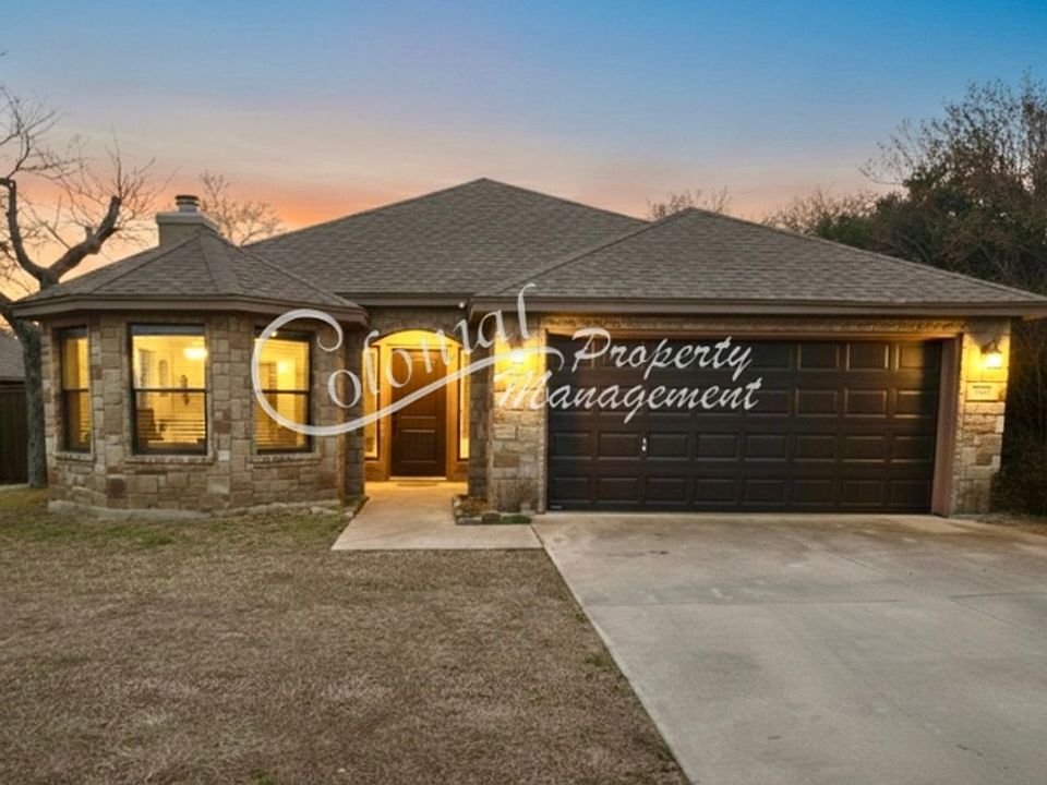 1st image of 5406 Encino Oak Way
