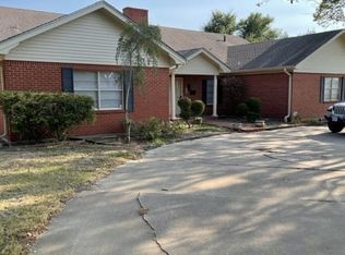 812 E Tyler St, Mexia, TX 76667