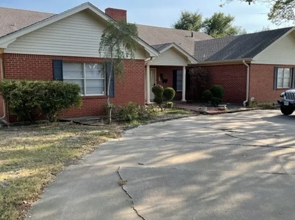 812 E Tyler St, Mexia, TX 76667