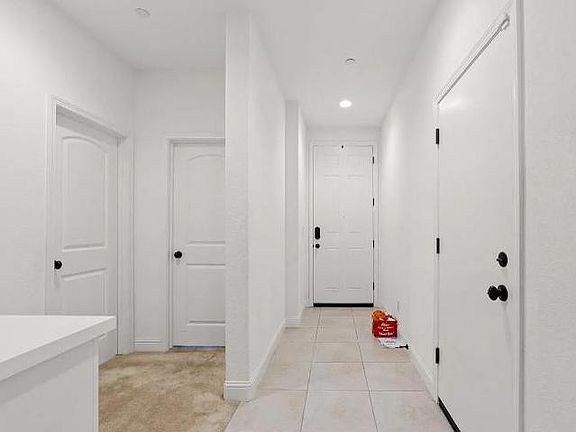 3rd image of 8418 Everson Ln
