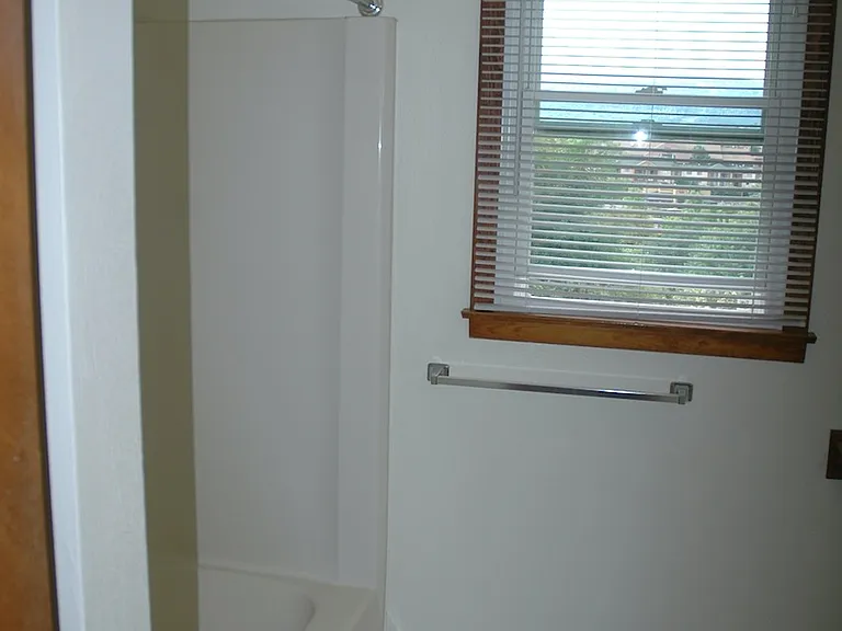 510 Royal Rd — Photo 9