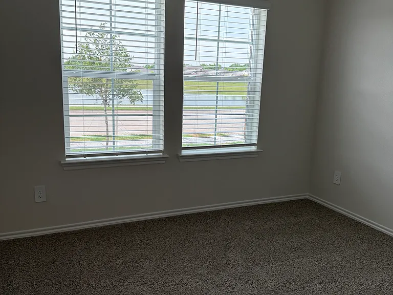 845 Wild Rose Way — Photo 9