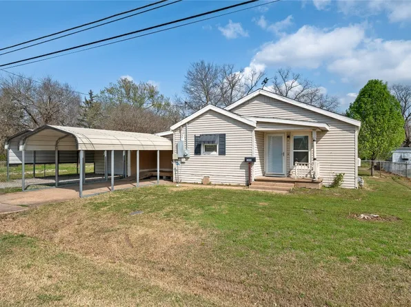 1304 Albert Broadfoot St, Bonham, TX 75418