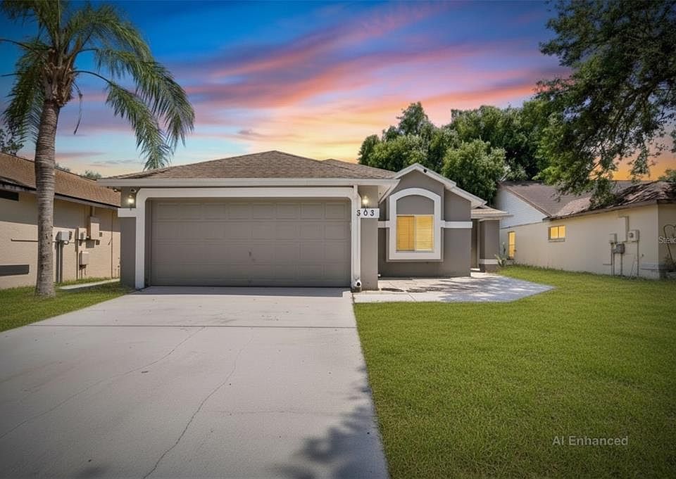 1st image of 305 Sand Ridge Dr