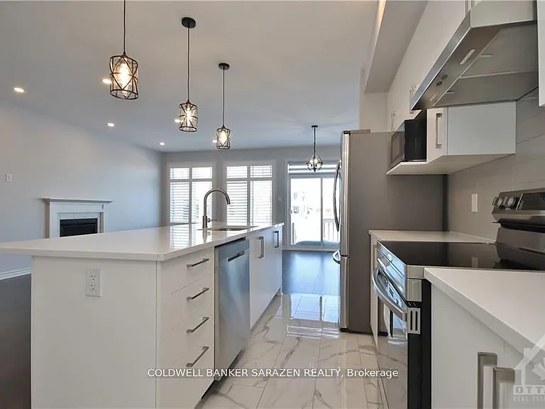 538 Sonmarg Cres — Photo 12