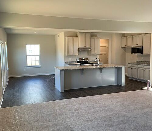 2nd image of 13142 Beech Hill Dr