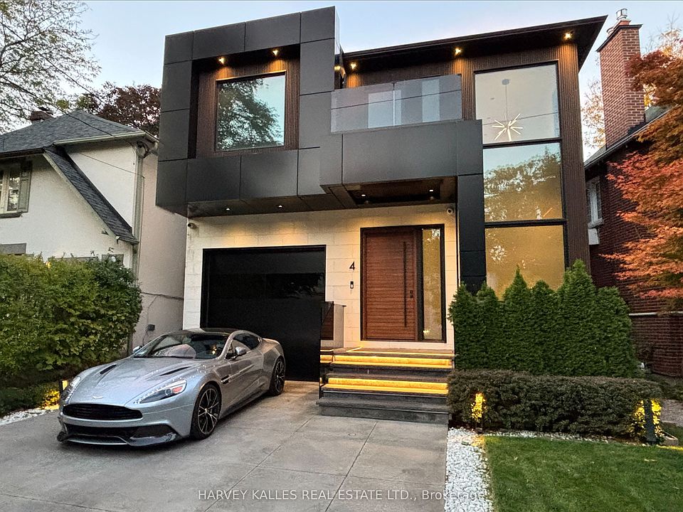 1st image of 4 Douglas Cres