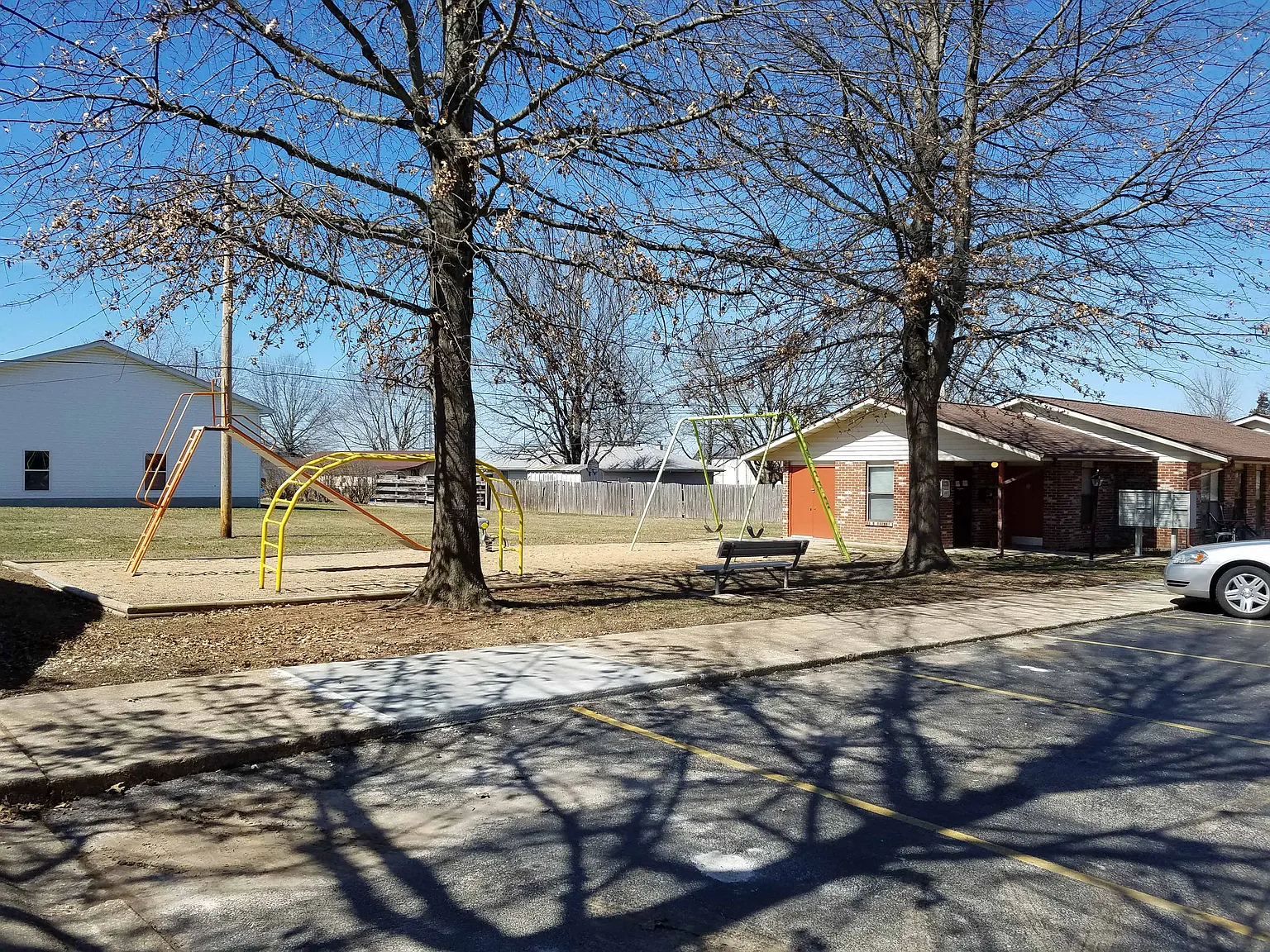 St James Apartments — Photo 1