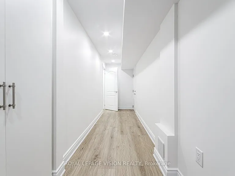 33 Bremner St #MAIN — Photo 44