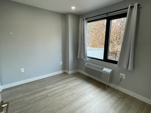 30-38 31st Street image 4 of 6