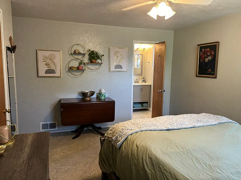717 Alvarado Dr SE — Photo 13