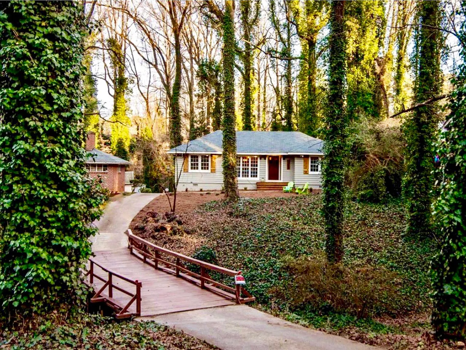Centra Villa Dr SW, Atlanta — Photo 1