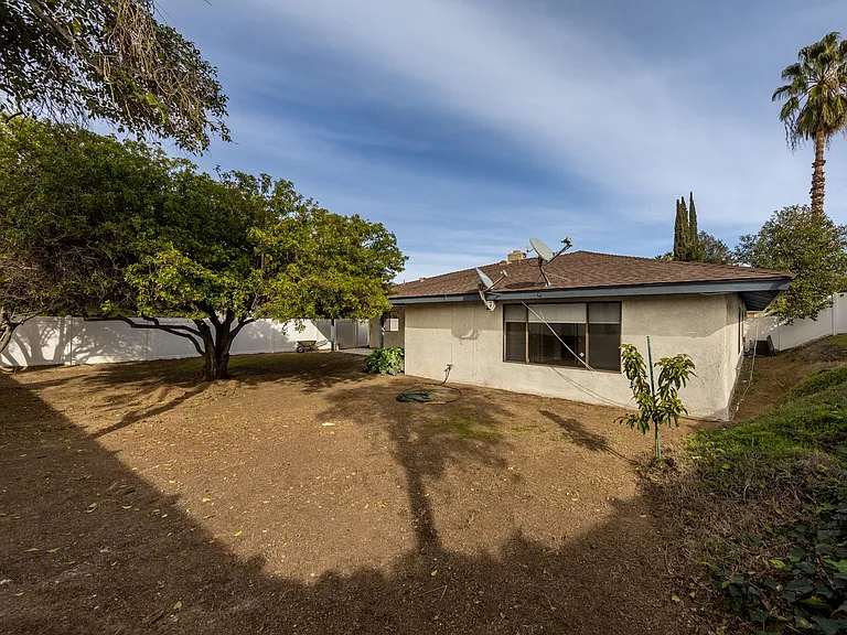 11608 Welebir St — Photo 26