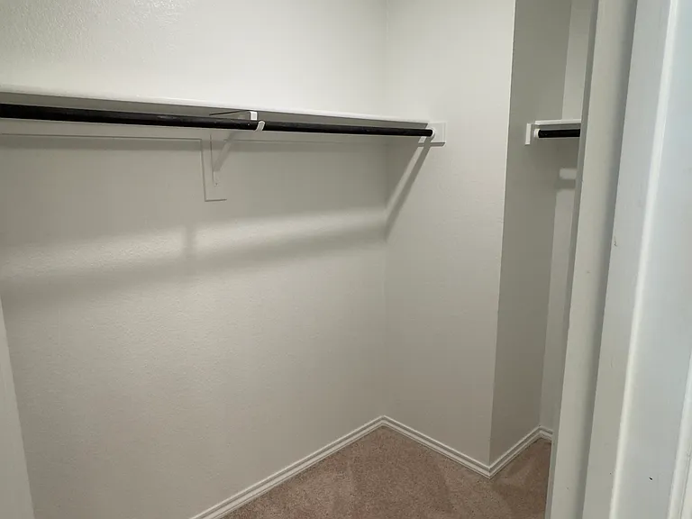 Closet 2 in master bedroom