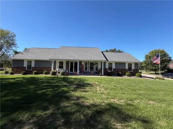 1008 Medbury Ln, Richmond, MO 64085