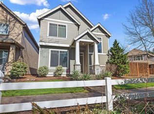 8903 SW Nordic Dr, Tigard, OR 97223