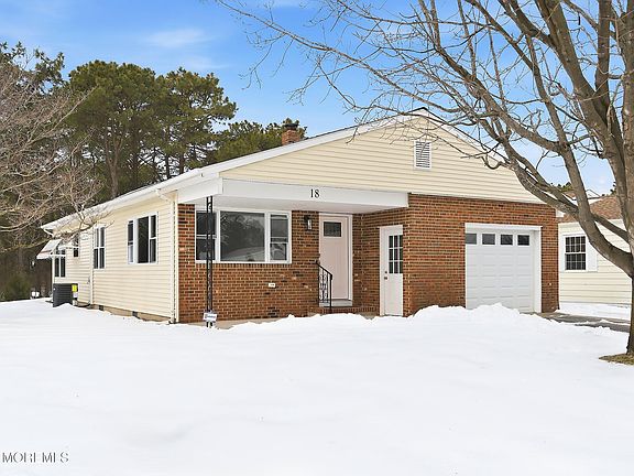 2nd image of 18 Orlando Boulevard