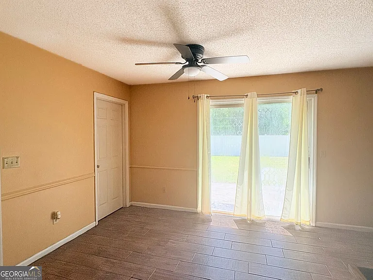 204 Merriwood Cir — Photo 16