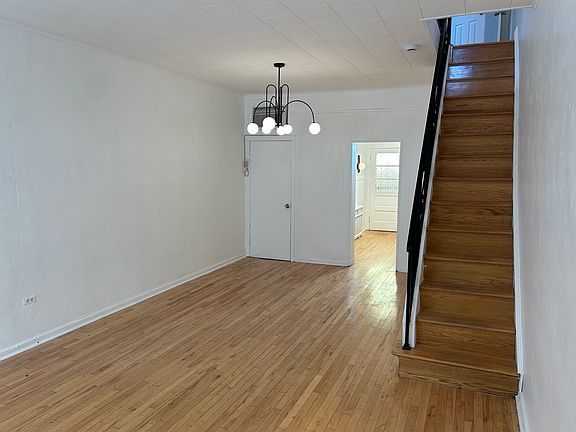 4th image of 2309 S Darien St