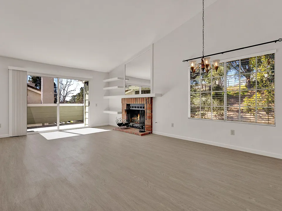 13322 Tiverton Rd