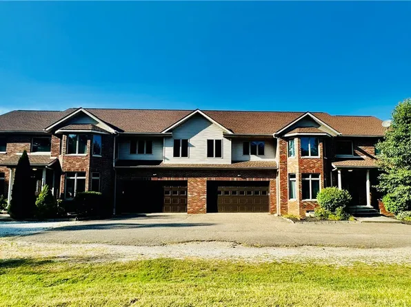 691 & 693 Hampshire Rd, Akron, OH 44333