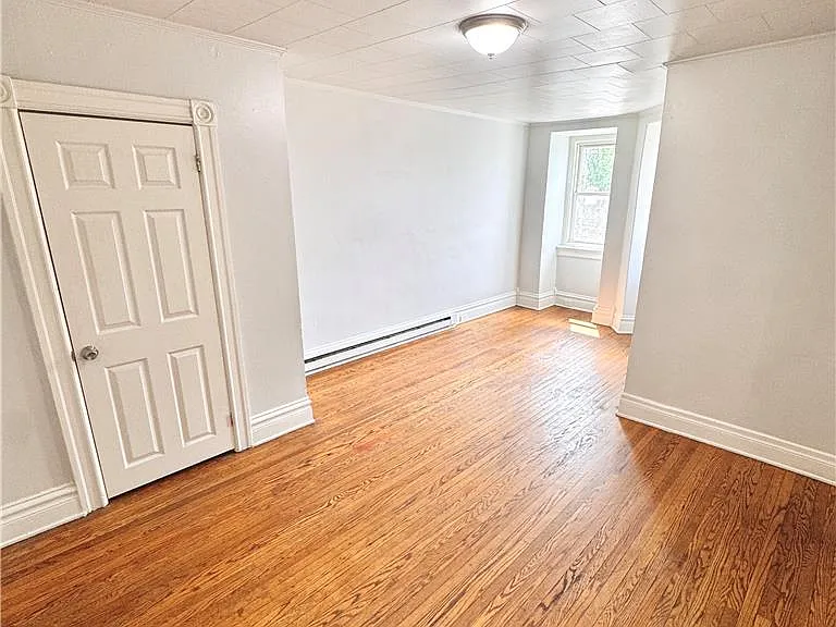 1103 W Linden St #3 — Photo 2