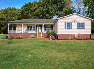 221 McKenzie Ln, Summertown, TN 38483
