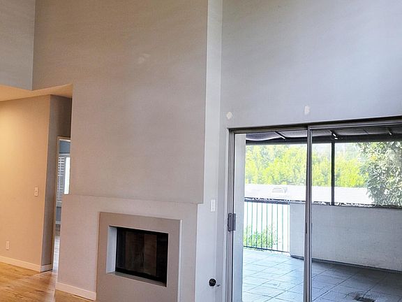 3rd image of 1031 N Crescent Heights Blvd #2A1