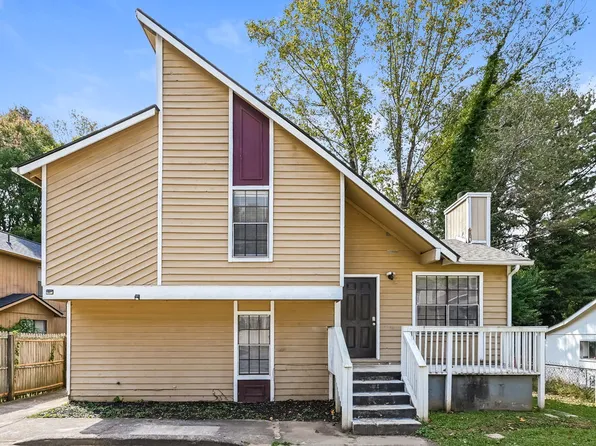806 Durham Xing, Stone Mountain, GA 30083