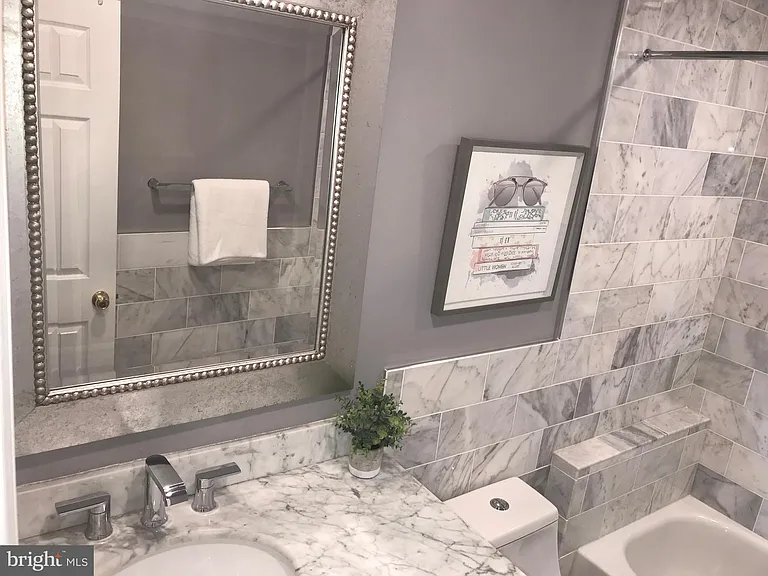 5918 Barbados Pl #202 — Photo 21