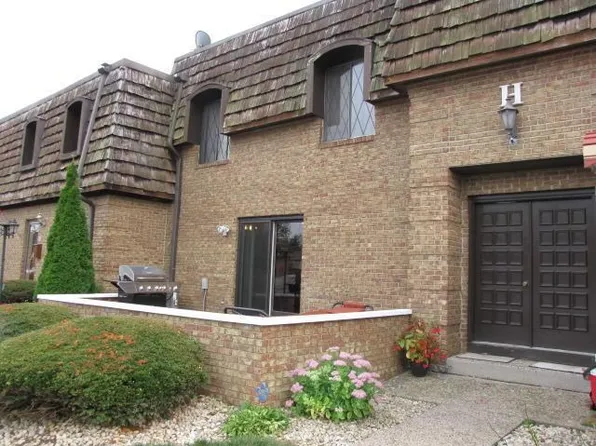 625 Country Club Dr APT H3, Newark, OH 43055