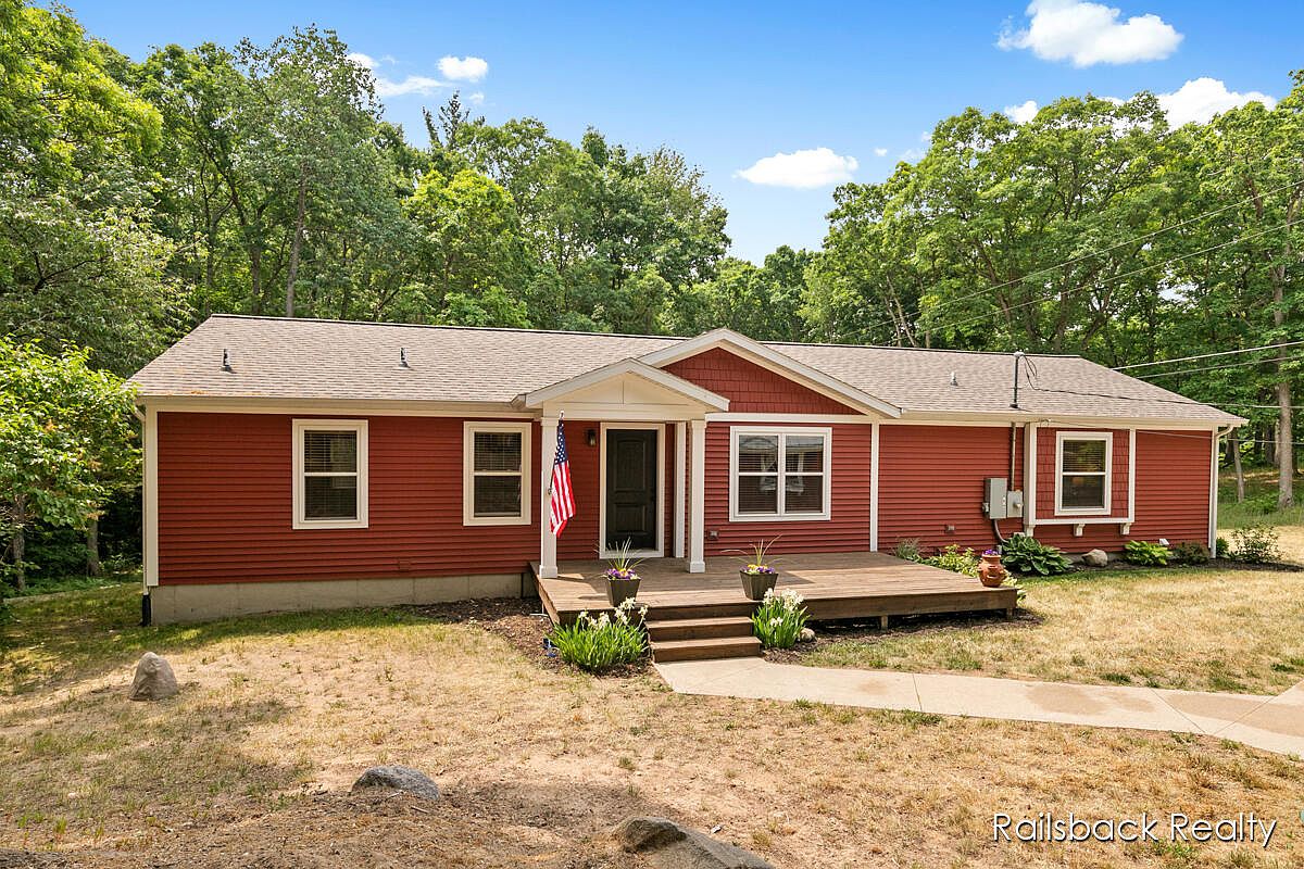 11888 Hoskins Ave NE, Cedar Springs, MI 49319 Zillow