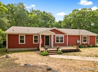 11888 Hoskins Ave NE, Cedar Springs, MI 49319