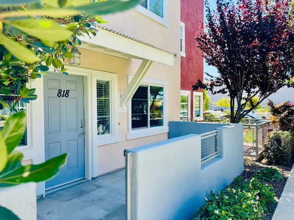 818 Lawrence Dr, San Luis Obispo, CA 93401