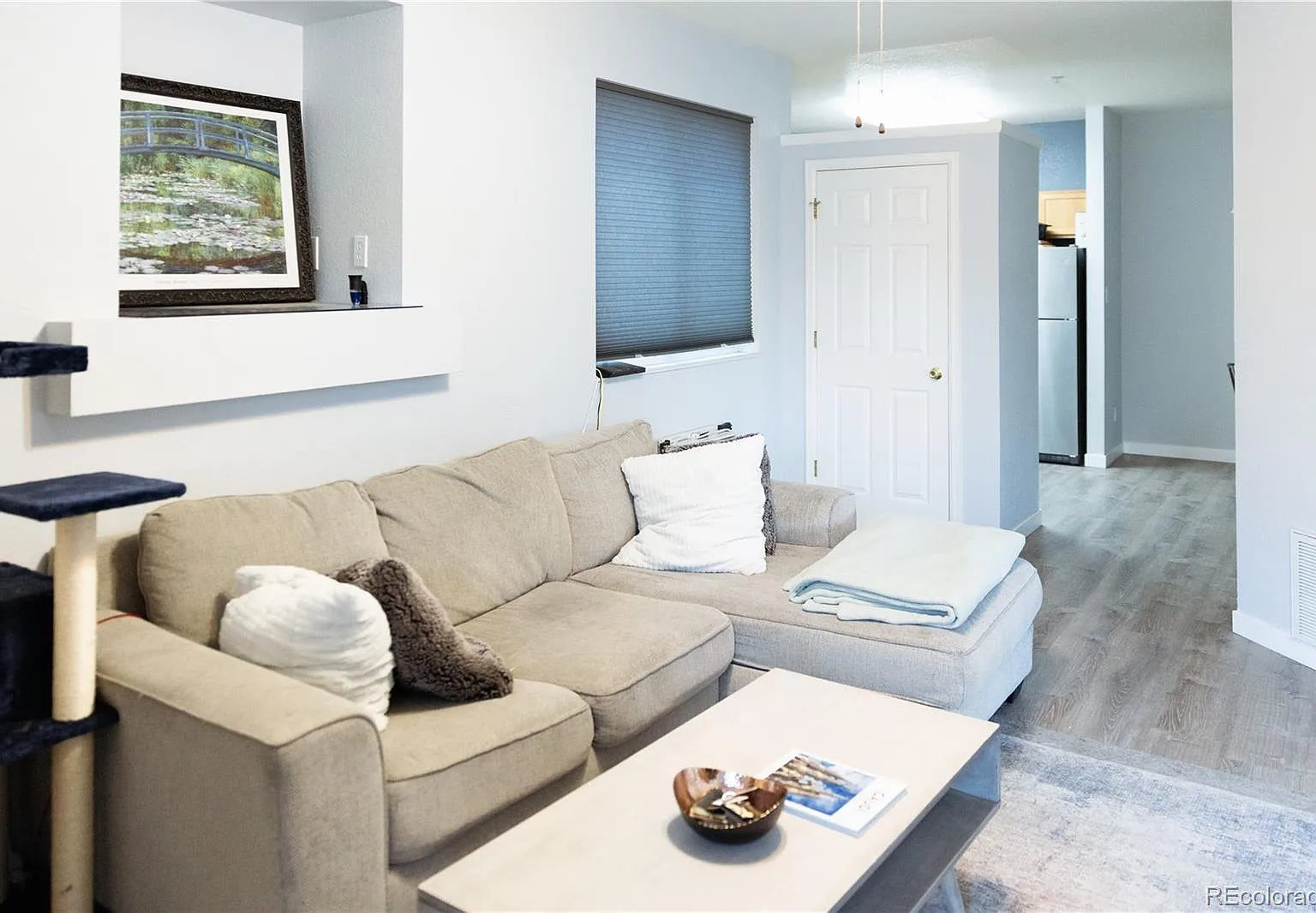 2 bed, 1.0 bath, 920 sqft, $1,800 — Photo 2