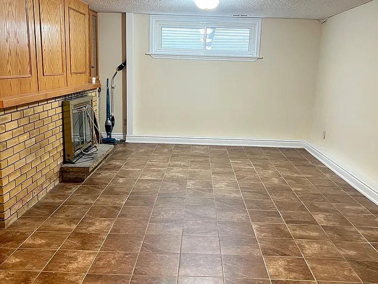 8 Hartsdale Dr — Photo 15