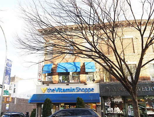 Rented by Norman Raindel, LREB | media 23