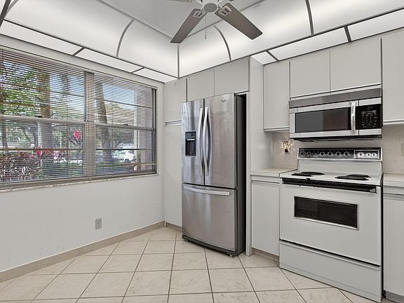 4th image of 3405 Bimini Lane #C1