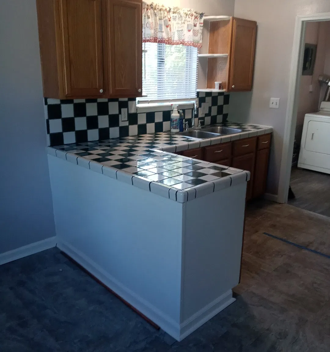 4656 Hazel St — Photo 2