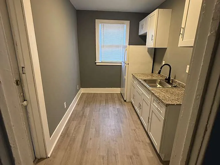 2676 Sturtevant St #4-1 — Photo 3