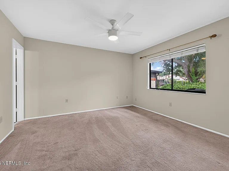 838 Lawnwood Ave NE — Photo 10