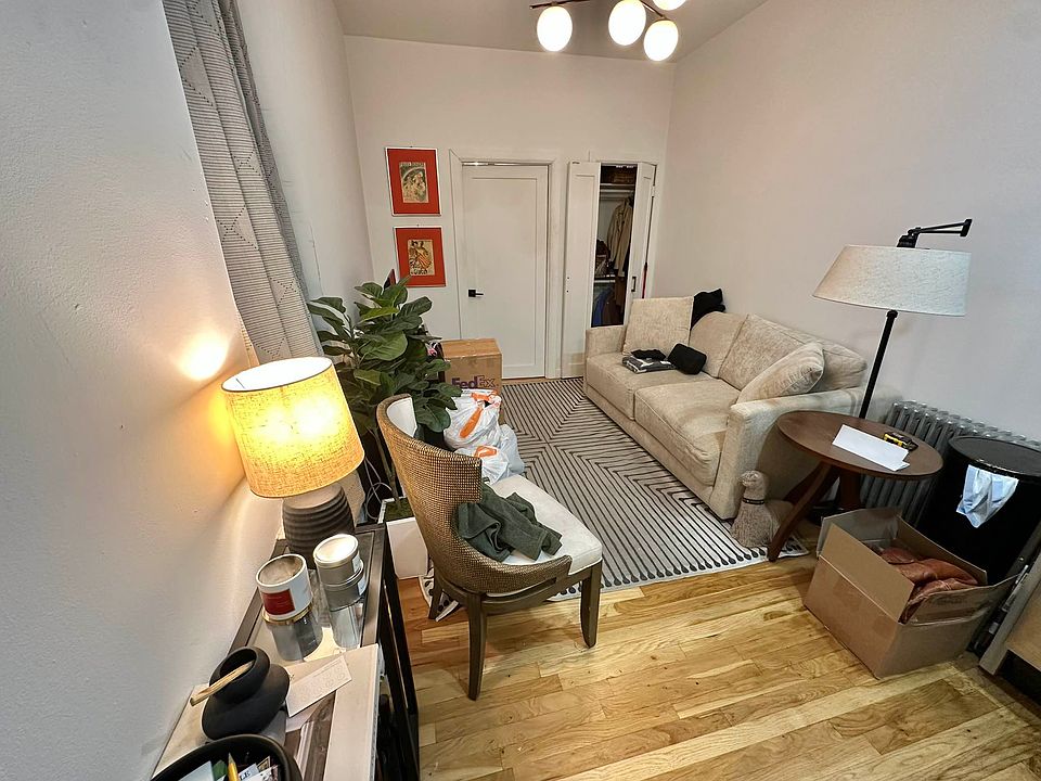 1st image of 224 E 21st St APT 3C