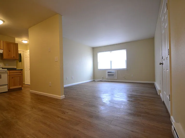 511 Church St — Photo 5