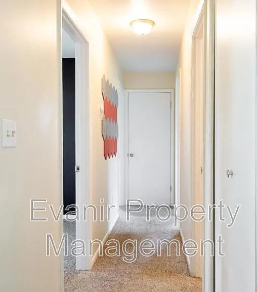 790 Branford Rd — Photo 10