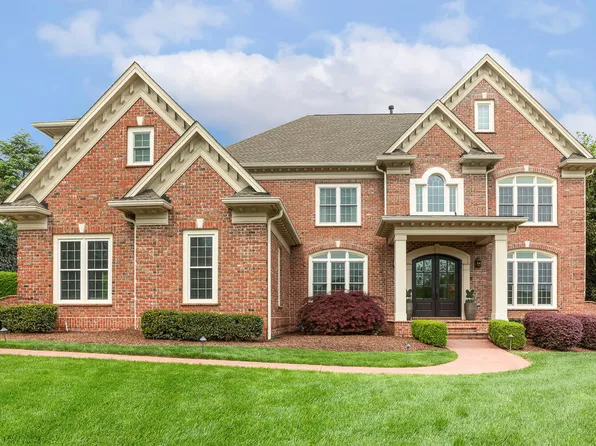 712 Evanvale Ct, Cary, NC 27518